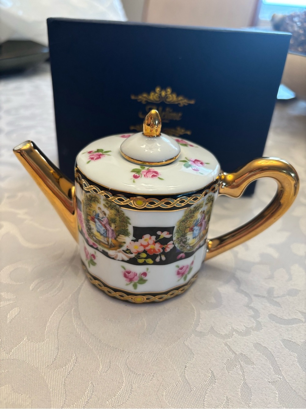 Adeline Tea Pot